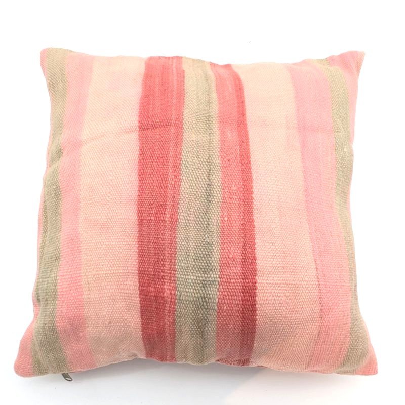 Ullkudde – Vintage Rosa & Röd