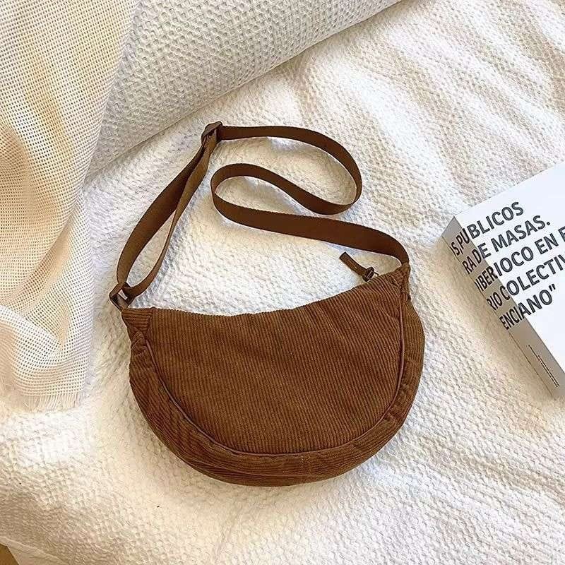 Halvmåneformad Axelremsväska - Brun