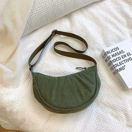 Halvmåneformad Axelremsväska - Grön
