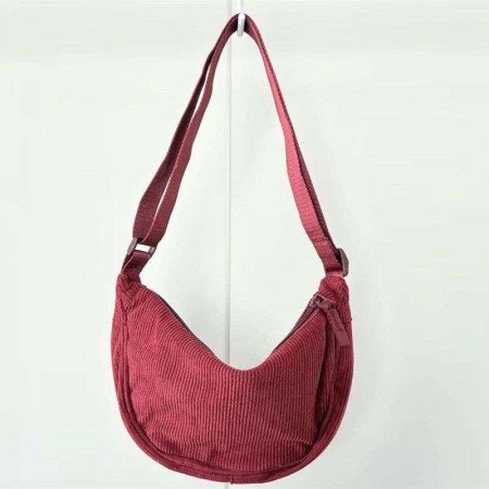 Halvmåneformad Axelremsväska - Vinröd