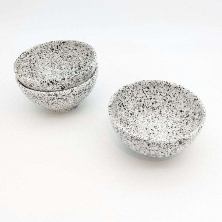 Keramik Skål Prickig Svart -Ø16cm Keramik Skål Prickig Svart -Ø16cm